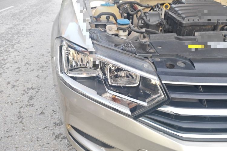 Used Volkswagen Bora 2018 1.5L Automatic Fashion Model Right Front Headlight
