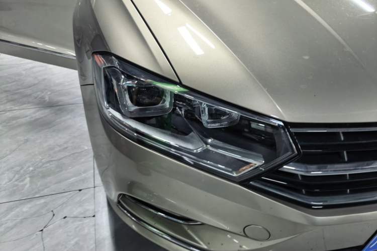 Used Volkswagen Bora 2018 1.5L Automatic Comfort Model Right Front Headlight