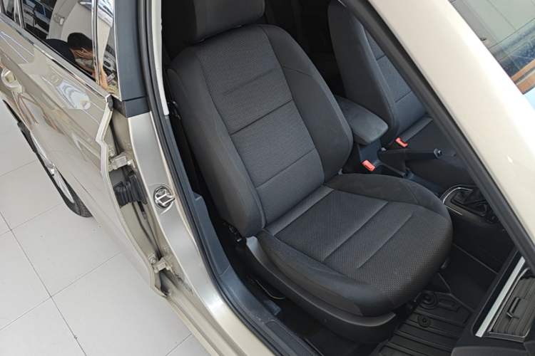 Used Volkswagen Bora 2018 1.5L Automatic Fashion Model Right Front Seat