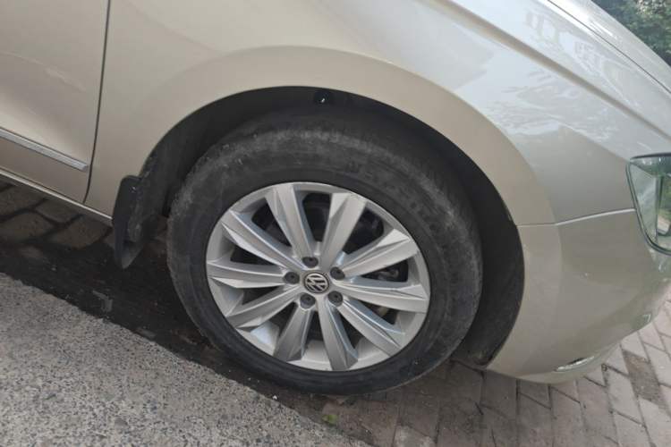 Used Volkswagen Bora 2018 1.5L Automatic Comfort Model Right Front Wheel Hub