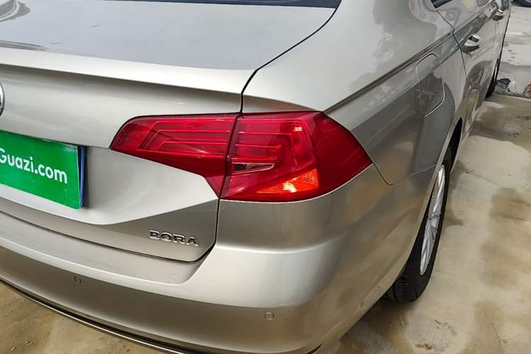 Used Volkswagen Bora 2018 1.5L Automatic Fashion Model Right Rear Taillight