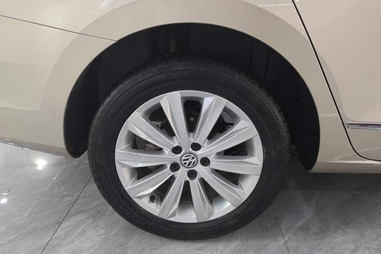 Used Volkswagen Bora 2018 1.5L Manual Comfort Model Right Rear Wheel Hub