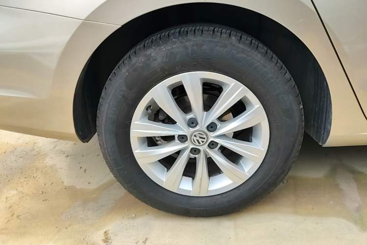 Used Volkswagen Bora 2018 1.5L Automatic Fashion Model Right Rear Wheel Hub