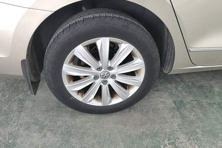 Used Volkswagen Bora 2018 1.5L Automatic Comfort Model Right Rear Wheel Hub