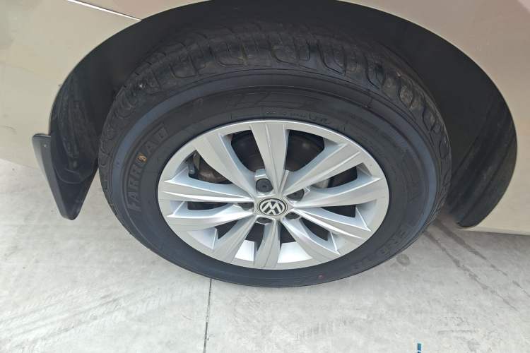 Used Volkswagen Bora 2018 1.5L Automatic Fashion Model Right Rear Wheel Hub