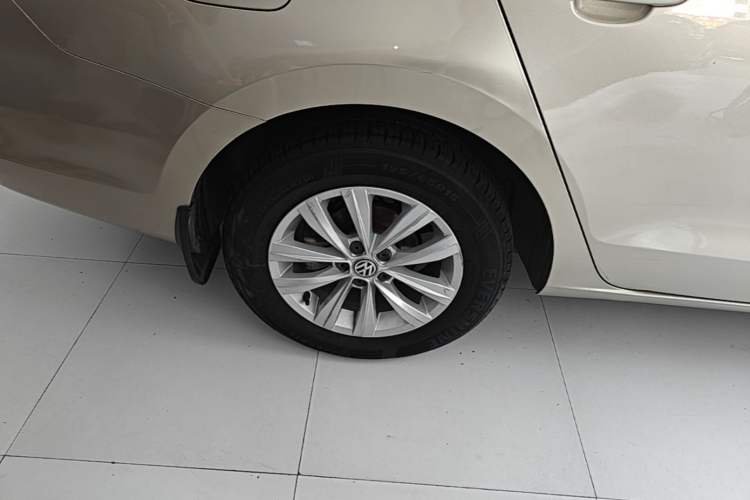 Used Volkswagen Bora 2018 1.5L Automatic Fashion Model Right Rear Wheel Hub