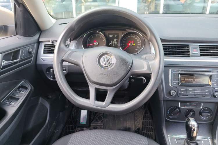Used Volkswagen Bora 2018 1.5L Automatic Fashion Model Steering Wheel
