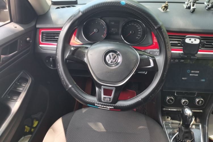 Used Volkswagen Bora 2018 1.5L Automatic Fashion Model Steering Wheel