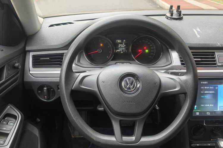 Used Volkswagen Bora 2018 1.5L Automatic Fashion Model Steering Wheel