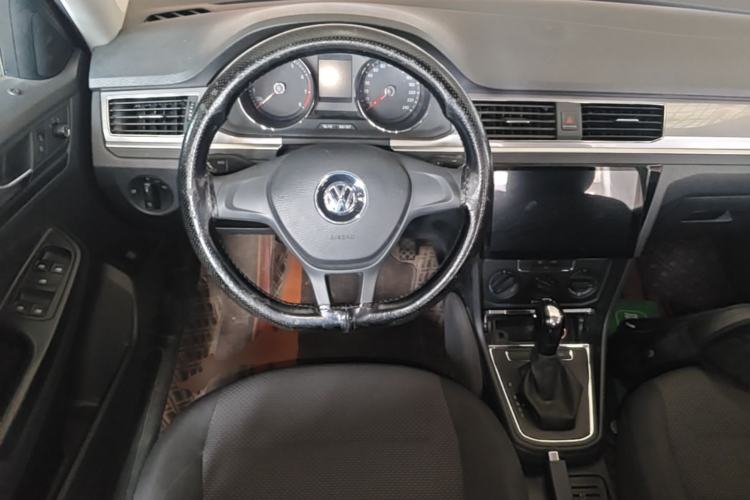 Used Volkswagen Bora 2018 1.5L Automatic Fashion Model Steering Wheel