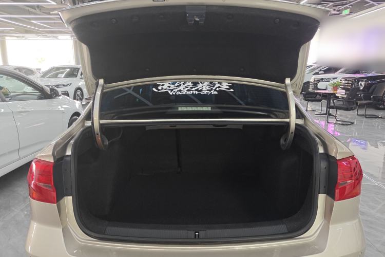 Used Volkswagen Bora 2018 1.5L Manual Comfort Model Trunk