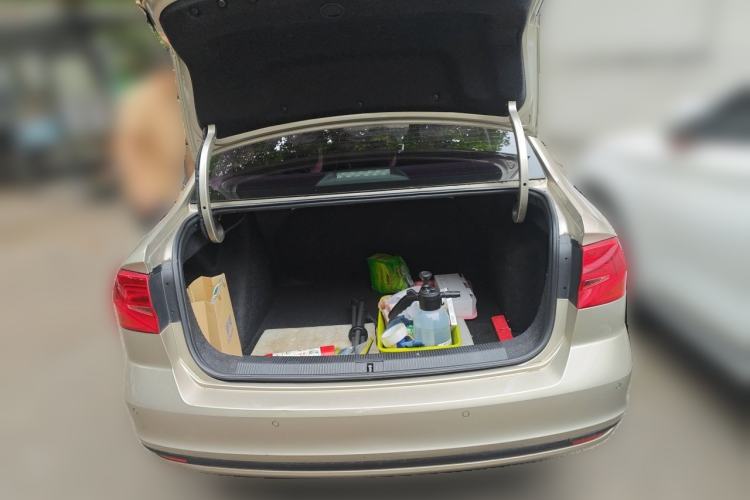 Used Volkswagen Bora 2018 1.5L Manual Fashion Model Trunk