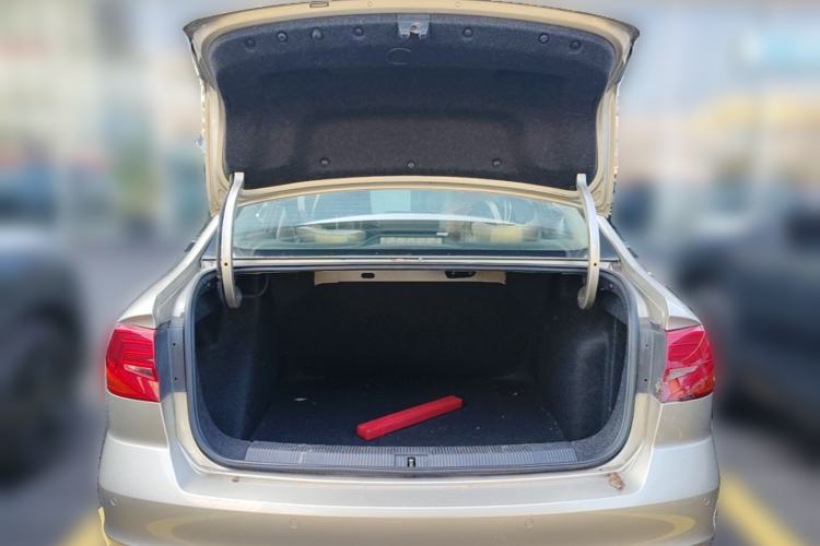 Used Volkswagen Bora 2018 1.5L Automatic Fashion Model Trunk