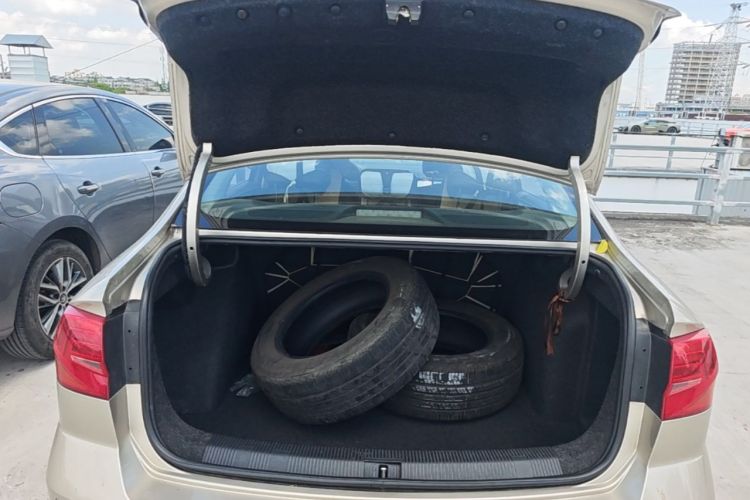 Used Volkswagen Bora 2018 1.5L Manual Fashion Model Trunk