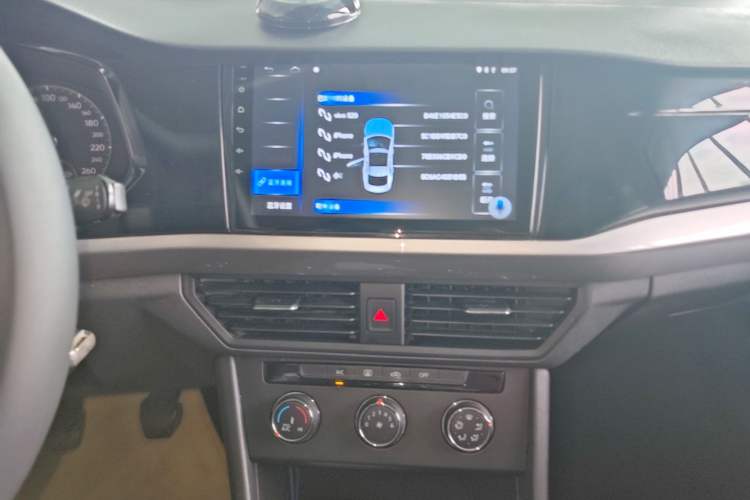 Used Volkswagen Bora 2019 1.5L Manual Fashion Edition Audio And AC Panel