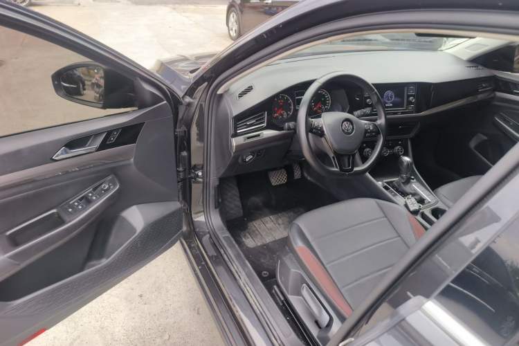 Used Volkswagen Bora 2019 Revised Version 1.5L Automatic Elite Edition China VI Standard Driver Seat