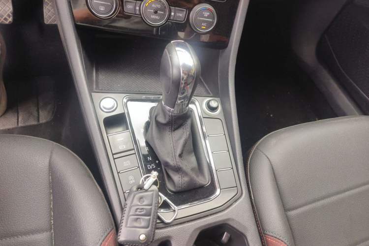 Used Volkswagen Bora 2019 Revised Version 1.5L Automatic Elite Edition China VI Standard Gear Lever