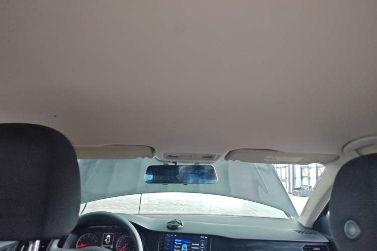 Used Volkswagen Bora 2019 1.5L Manual Fashion Edition Headliner