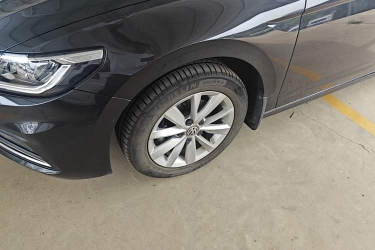 Used Volkswagen Bora 2019 1.5L Automatic Comfort Model Left Front Wheel Hub