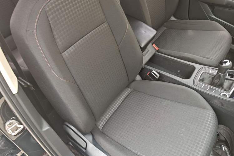Used Volkswagen Bora 2019 1.5L Manual Fashion Edition Right Front Seat
