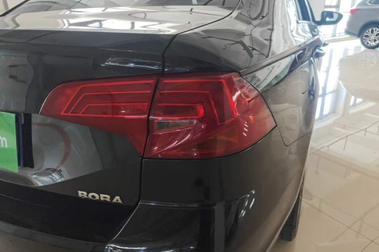 Used Volkswagen Bora 2019 Facelift Bora·Legend 1.5L Automatic Fashion Edition China VI Standard Right Rear Taillight