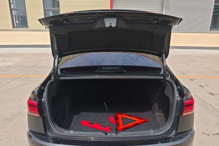 Used Volkswagen Bora 2019 1.5L Manual Fashion Edition Trunk