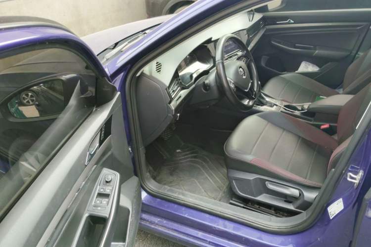 Used Volkswagen Bora 2019 Revised Version 1.5L Automatic Comfort Edition China VI Standard Driver Seat