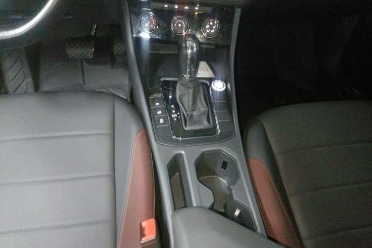 Used Volkswagen Bora 2019 Revised Version 1.5L Automatic Comfort Edition China VI Standard Gear Lever