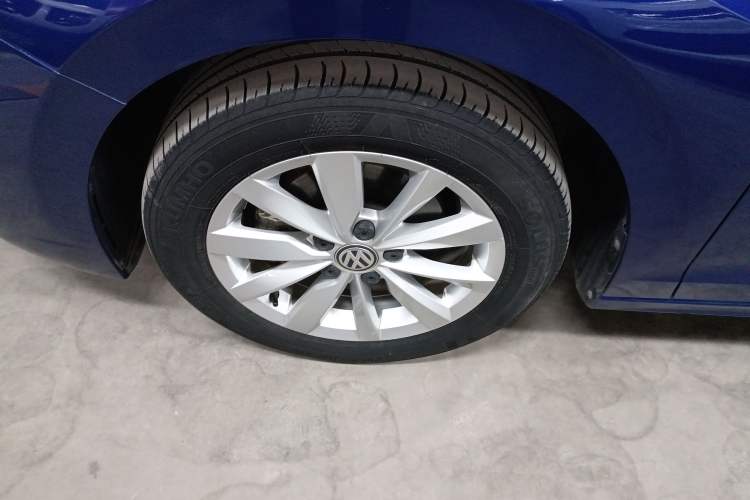 Used Volkswagen Bora 2019 Revised Version 1.5L Automatic Comfort Edition China VI Standard Left Front Wheel Hub