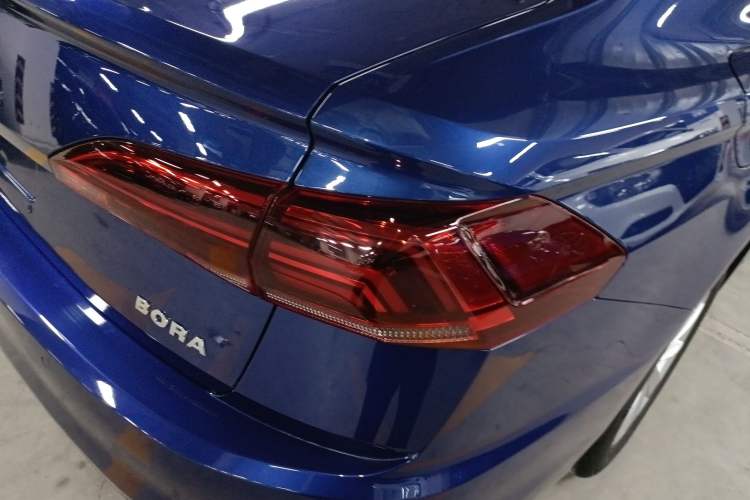 Used Volkswagen Bora 2019 Revised Version 1.5L Automatic Comfort Edition China VI Standard Right Rear Taillight