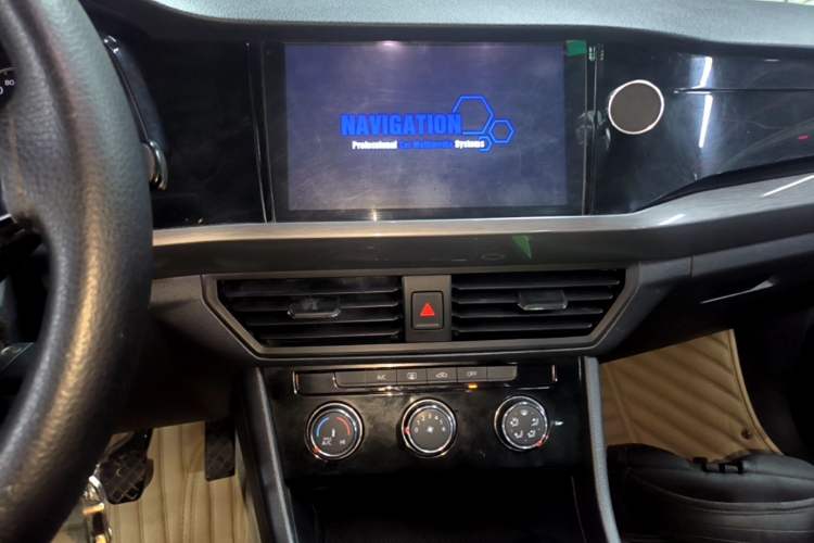Used Volkswagen Bora 2019 1.5L Manual Comfort Version Audio And AC Panel