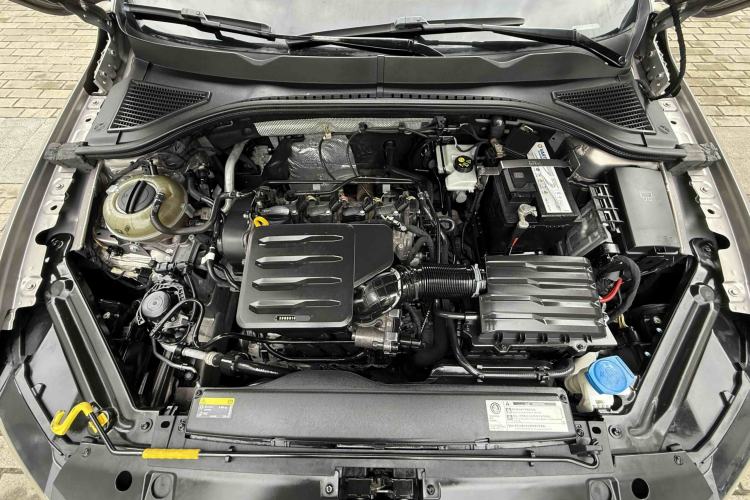 Used Volkswagen Bora 2019 Revised Version 1.5L Automatic Fashionable Style China VI Engine Bay