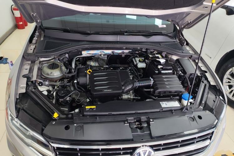 Used Volkswagen Bora 2019 Revised Version 1.5L Automatic Comfort Edition China VI Standard Engine Bay