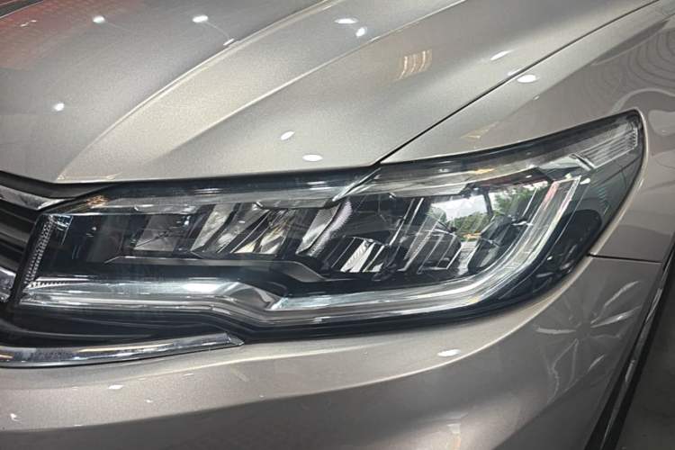 Used Volkswagen Bora 2019 Revised Version 1.5L Automatic Fashionable Style China VI Left Front Headlight