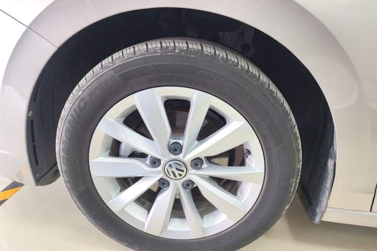 Used Volkswagen Bora 2019 Revised Version 1.5L Automatic Comfort Edition China VI Standard Left Front Wheel Hub