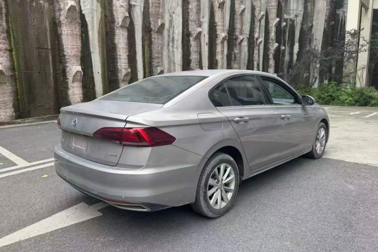 Used Volkswagen Bora 2019 1.5L Manual Comfort Version Rear Right 45 Deg