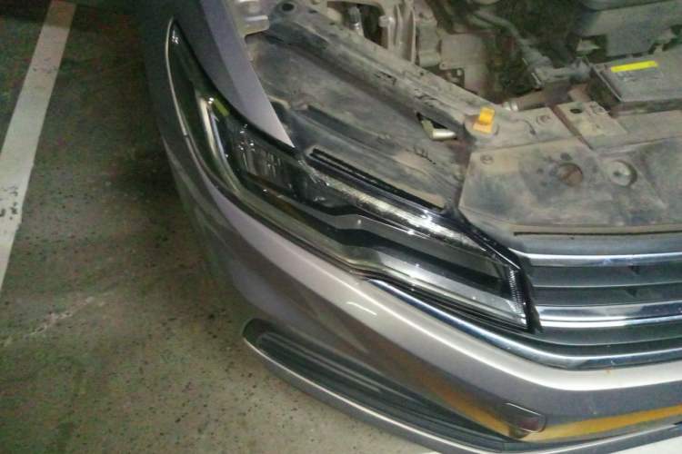 Used Volkswagen Bora 2019 1.5L Manual Fashion Edition Right Front Headlight