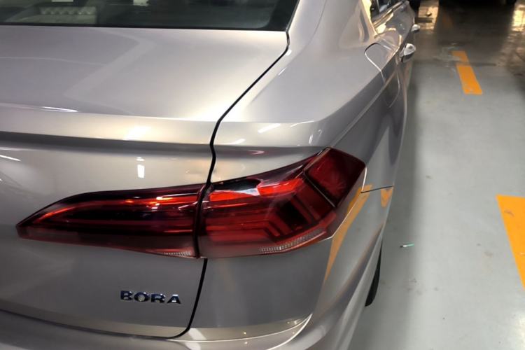 Used Volkswagen Bora 2019 1.5L Manual Comfort Version Right Rear Taillight