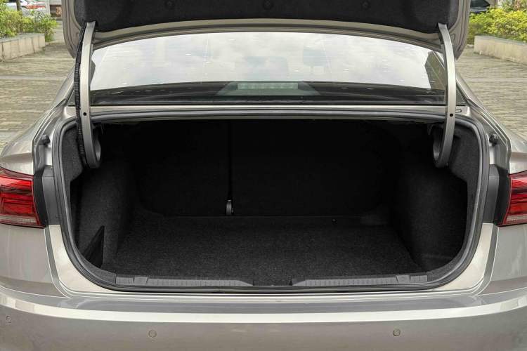 Used Volkswagen Bora 2019 Revised Version 1.5L Automatic Fashionable Style China VI Trunk