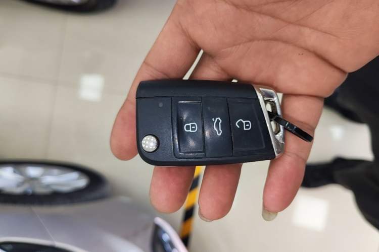 Used Volkswagen Bora 2019 Revised Version 1.5L Automatic Comfort Edition China VI Standard Vehicle Key