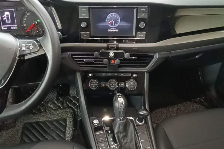 Used Volkswagen Bora 2019 Revised Version 280TSI DSG Elite Edition China VI Standard Audio And AC Panel