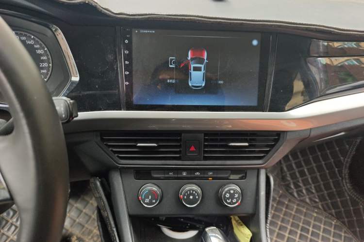 Used Volkswagen Bora 2019 1.5L Automatic Fashion Model Audio And AC Panel