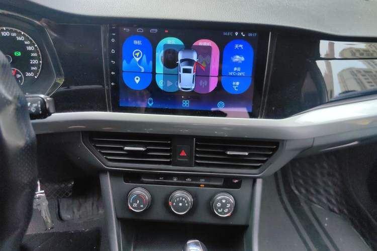 Used Volkswagen Bora 2019 1.5L Automatic Fashion Model Audio And AC Panel