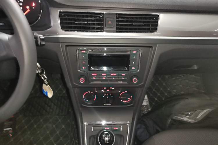 Used Volkswagen Bora 2019 Bora Legend 1.5L Manual Fashion Edition China VI Standard Audio And AC Panel