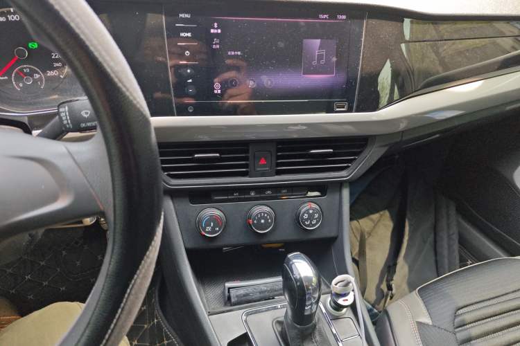 Used Volkswagen Bora 2019 1.5L Automatic Fashion Model Audio And AC Panel