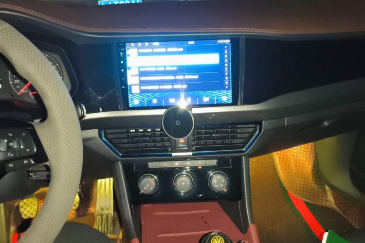 Used Volkswagen Bora 2019 1.5L Manual Comfort Version Audio And AC Panel