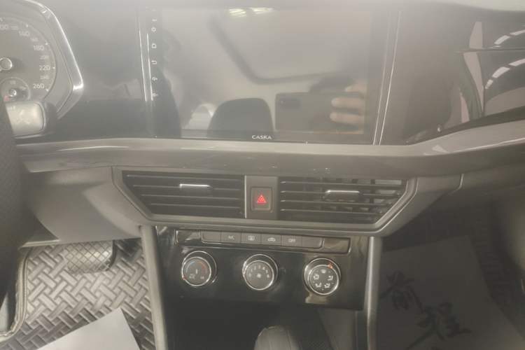 Used Volkswagen Bora 2019 1.5L Automatic Comfort Model Audio And AC Panel