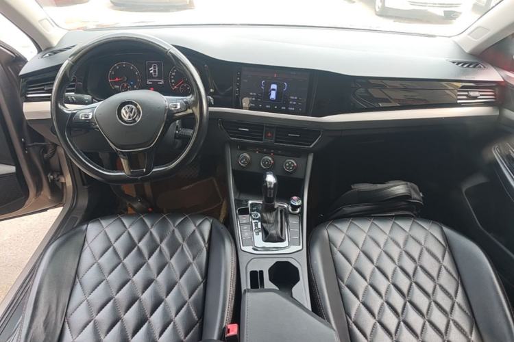 Used Volkswagen Bora 2019 Revised Version 1.5L Automatic Fashionable Style China VI Center Console