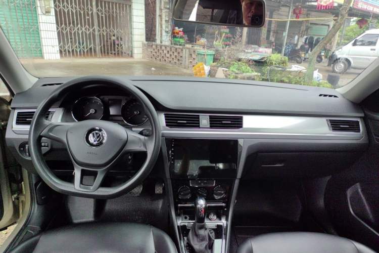 Used Volkswagen Bora 2019 Facelift Bora·Legend 1.5L Automatic Fashion Edition China VI Standard Center Console