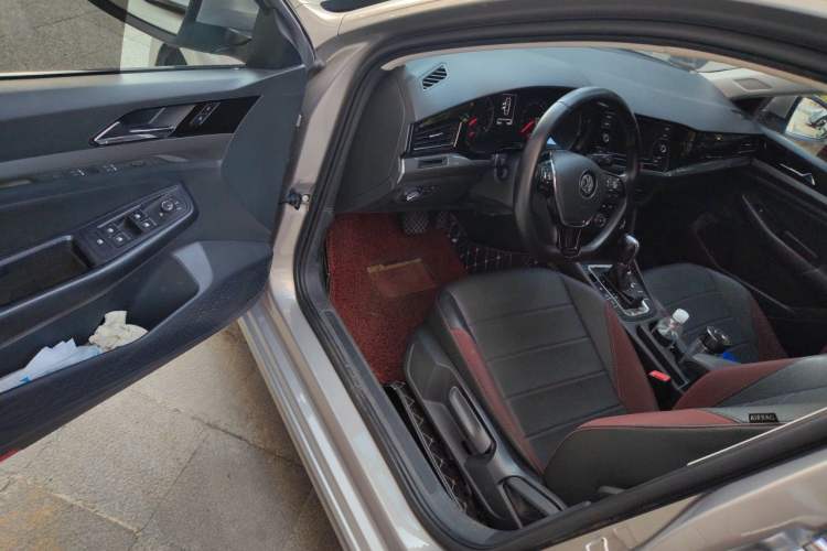 Used Volkswagen Bora 2019 Revised Version 1.5L Automatic Comfort Edition China VI Standard Driver Seat